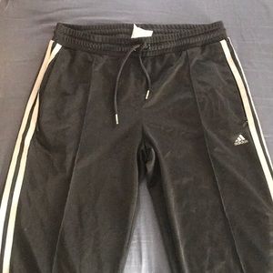 Adidas gray jogger/trackpant